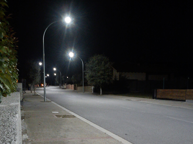 Adaptación de luminarias con KIT LED en urbanización